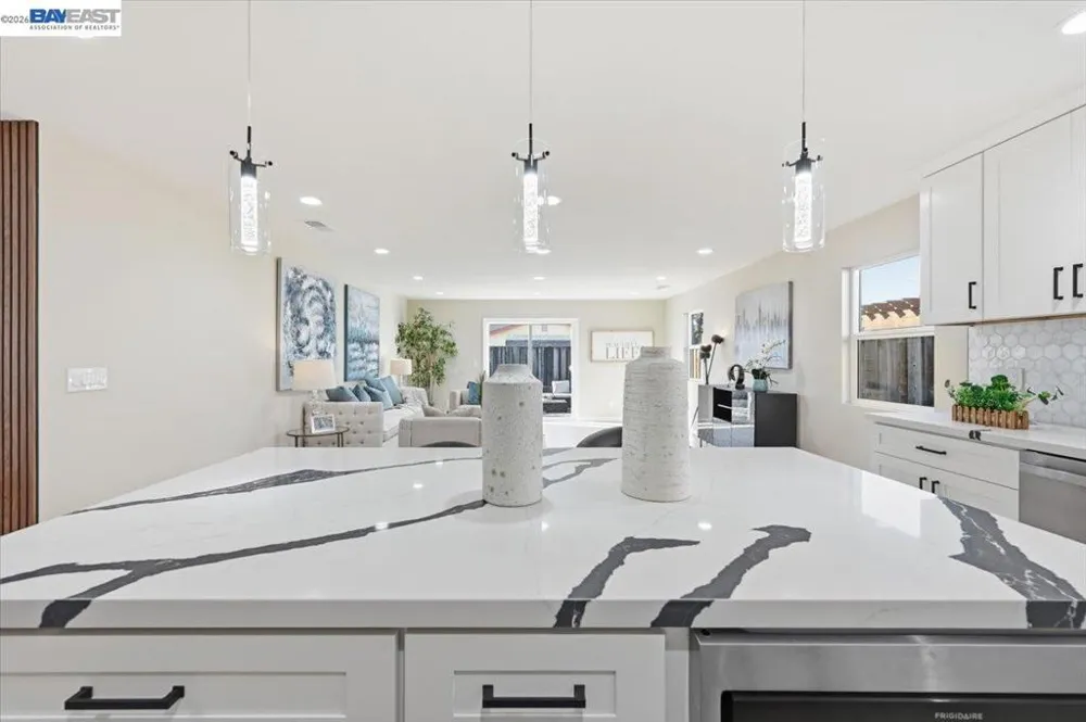 1633 Via Amigos San Lorenzo, CA 94580