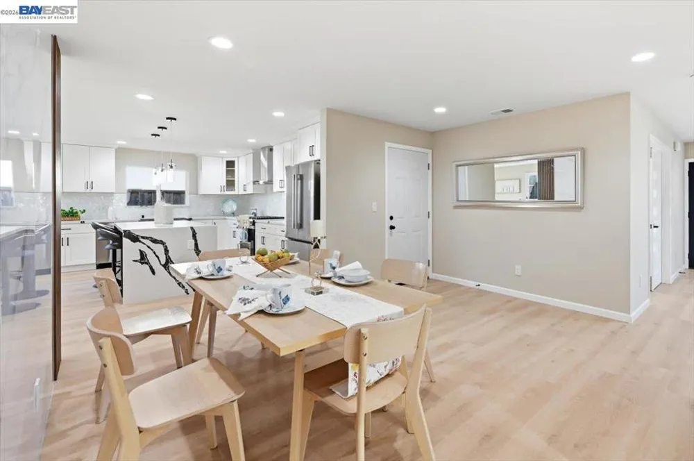 1633 Via Amigos San Lorenzo, CA 94580