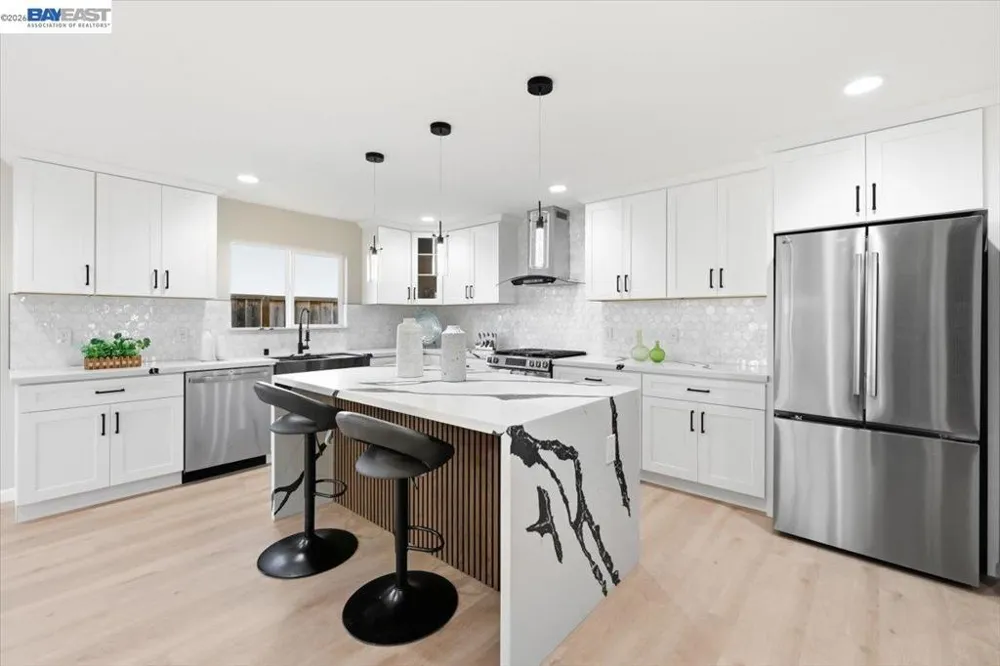 1633 Via Amigos San Lorenzo, CA 94580