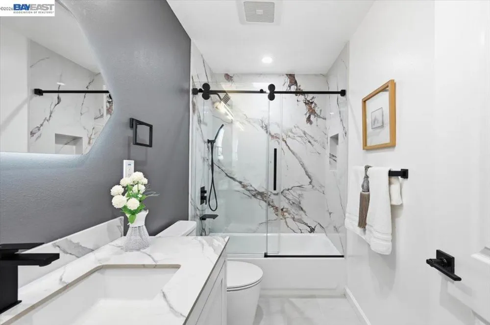 1633 Via Amigos San Lorenzo, CA 94580