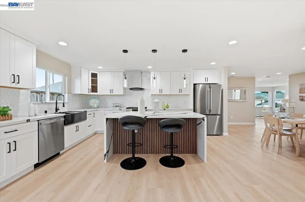 1633 Via Amigos San Lorenzo, CA 94580