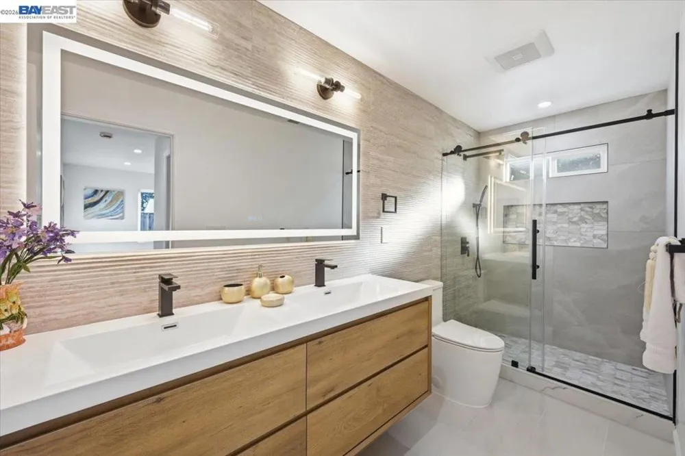 1633 Via Amigos San Lorenzo, CA 94580