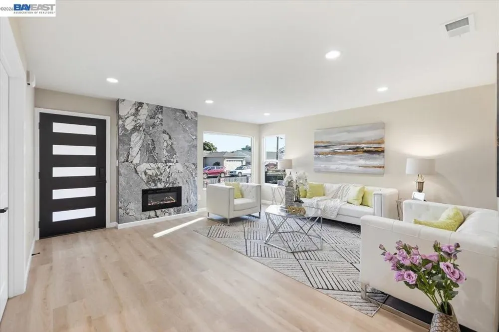 1633 Via Amigos San Lorenzo, CA 94580