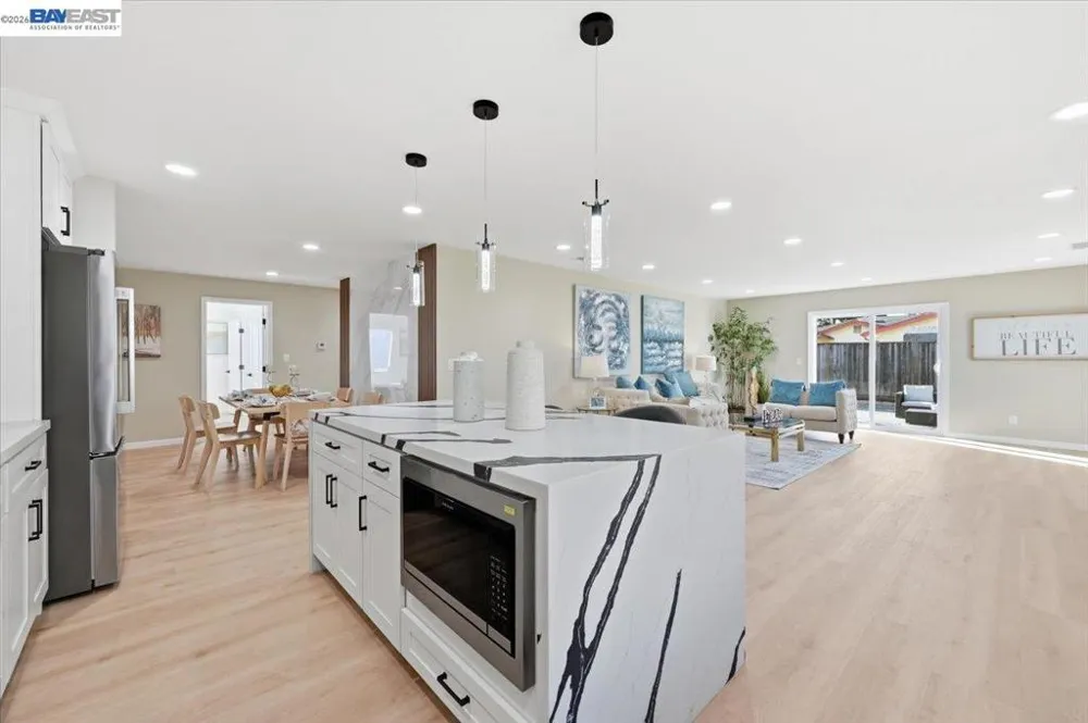 1633 Via Amigos San Lorenzo, CA 94580