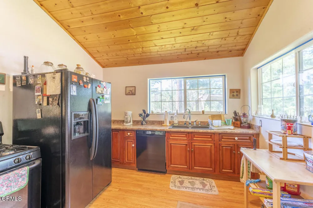 67951 HWY 101 Leggett, CA 95585