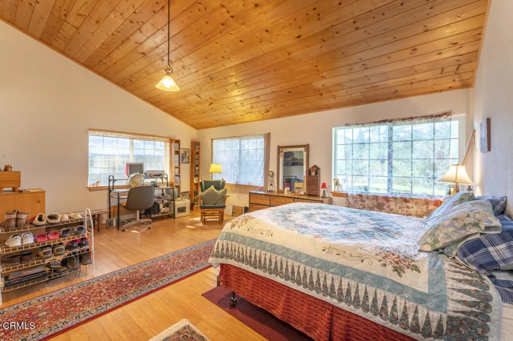 67951 HWY 101 Leggett, CA 95585