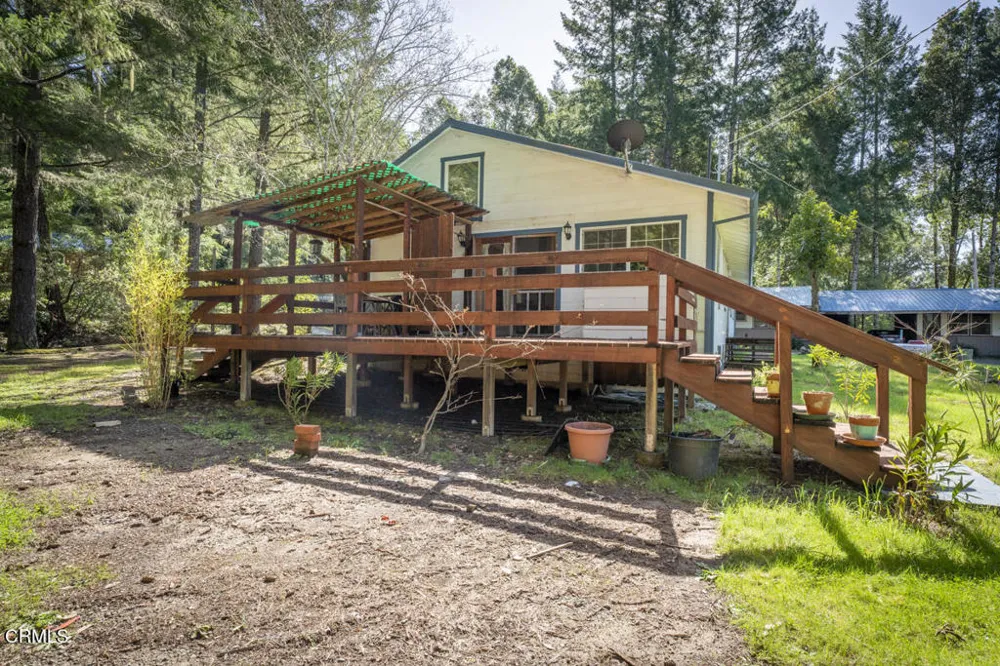 67951 HWY 101 Leggett, CA 95585