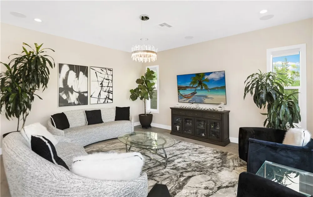 131 Evergreen Lake Forest, CA 92630