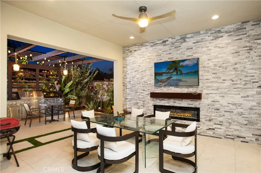 131 Evergreen Lake Forest, CA 92630