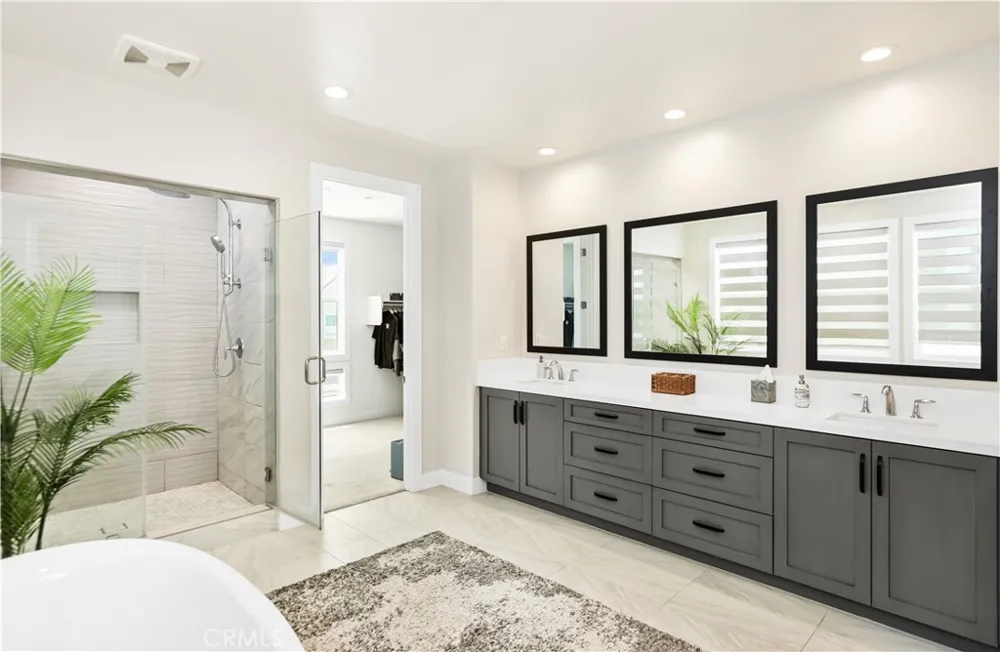131 Evergreen Lake Forest, CA 92630