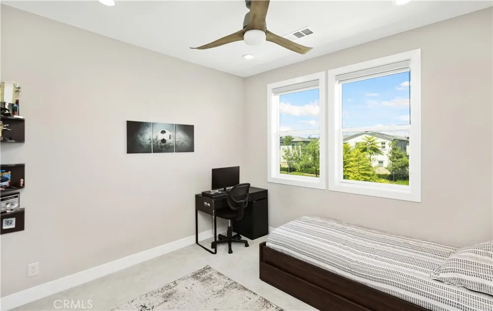 131 Evergreen Lake Forest, CA 92630