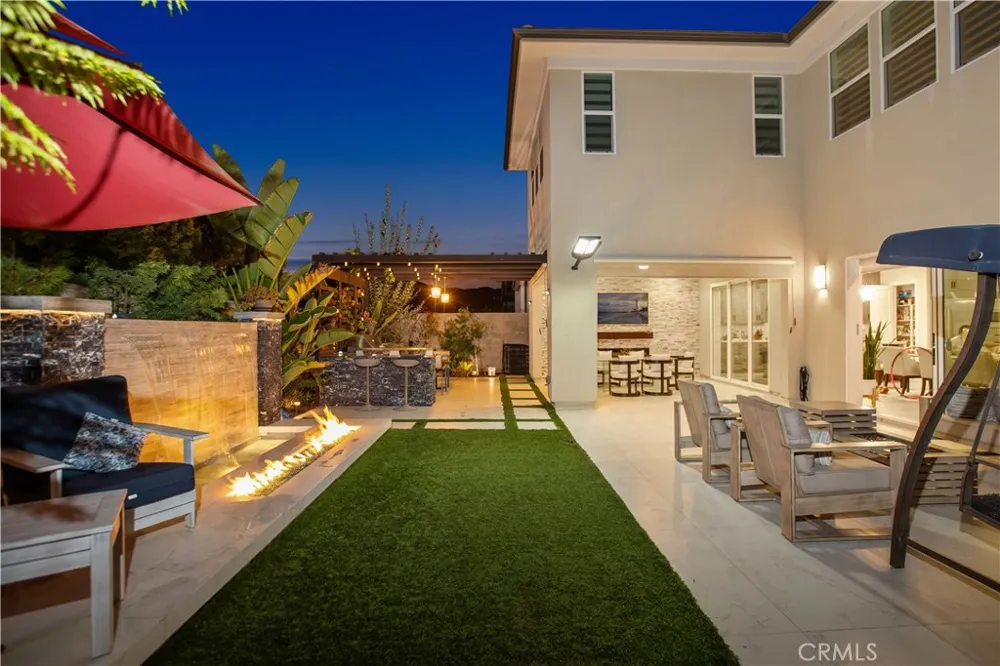 131 Evergreen Lake Forest, CA 92630