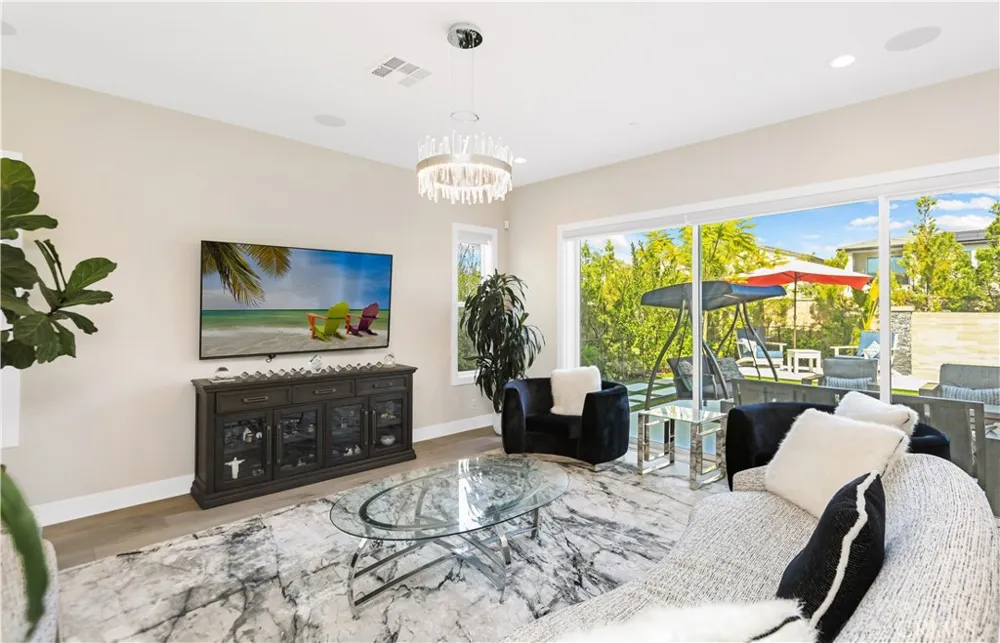 131 Evergreen Lake Forest, CA 92630