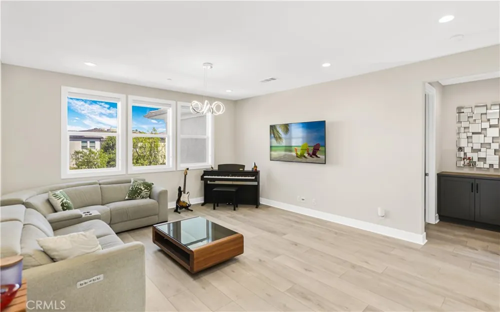 131 Evergreen Lake Forest, CA 92630