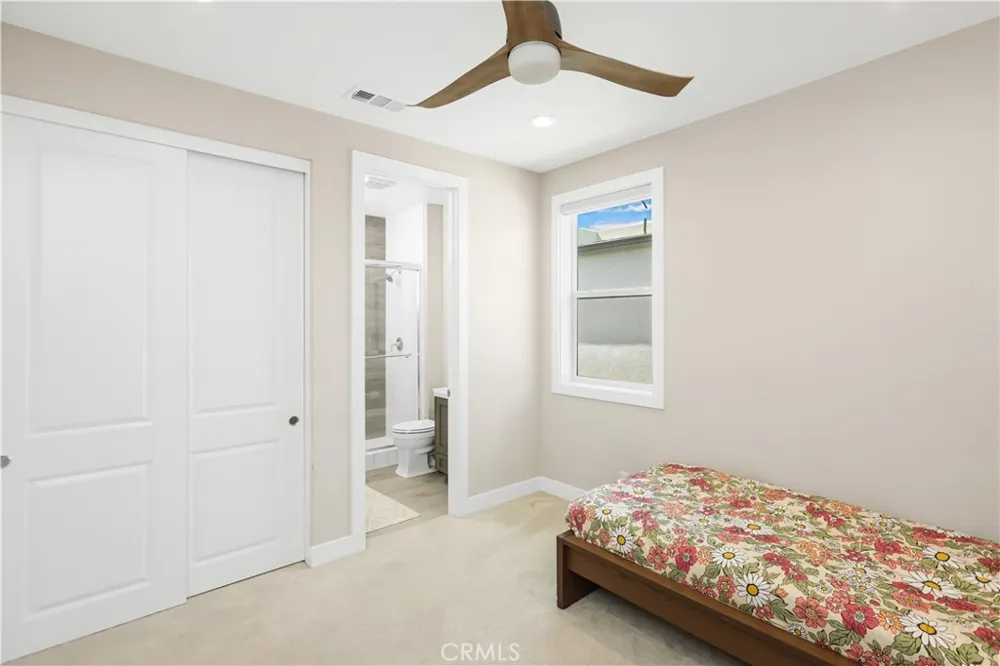 131 Evergreen Lake Forest, CA 92630