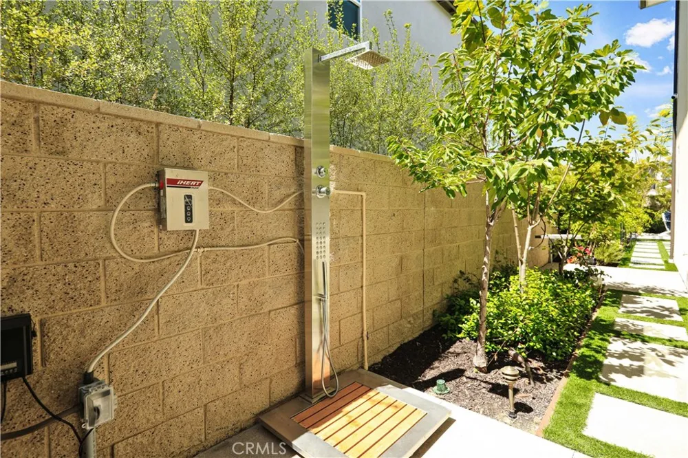 131 Evergreen Lake Forest, CA 92630