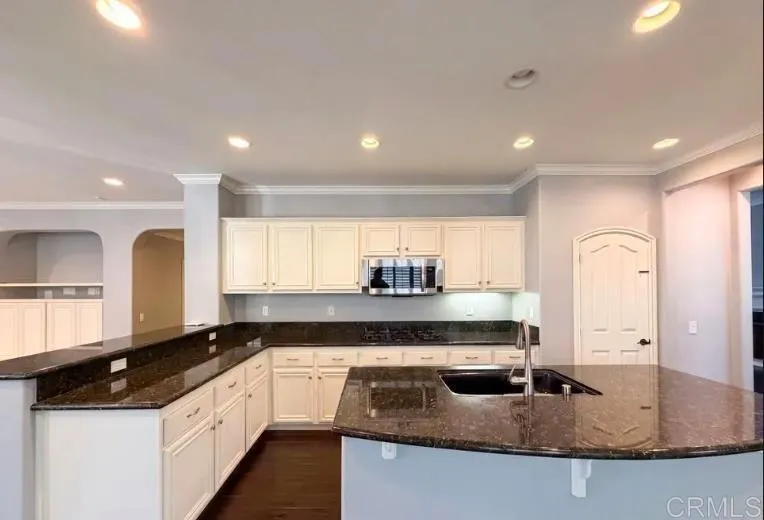 25701 W Chestnut Way W #1 Stevenson Ranch, CA 91381