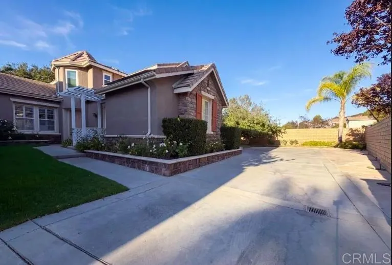25701 W Chestnut Way W #1 Stevenson Ranch, CA 91381