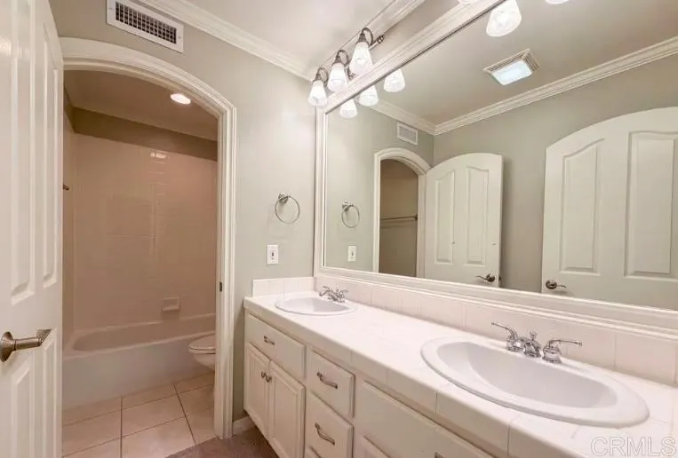 25701 W Chestnut Way W #1 Stevenson Ranch, CA 91381