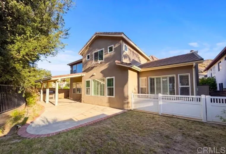 25701 W Chestnut Way W #1 Stevenson Ranch, CA 91381