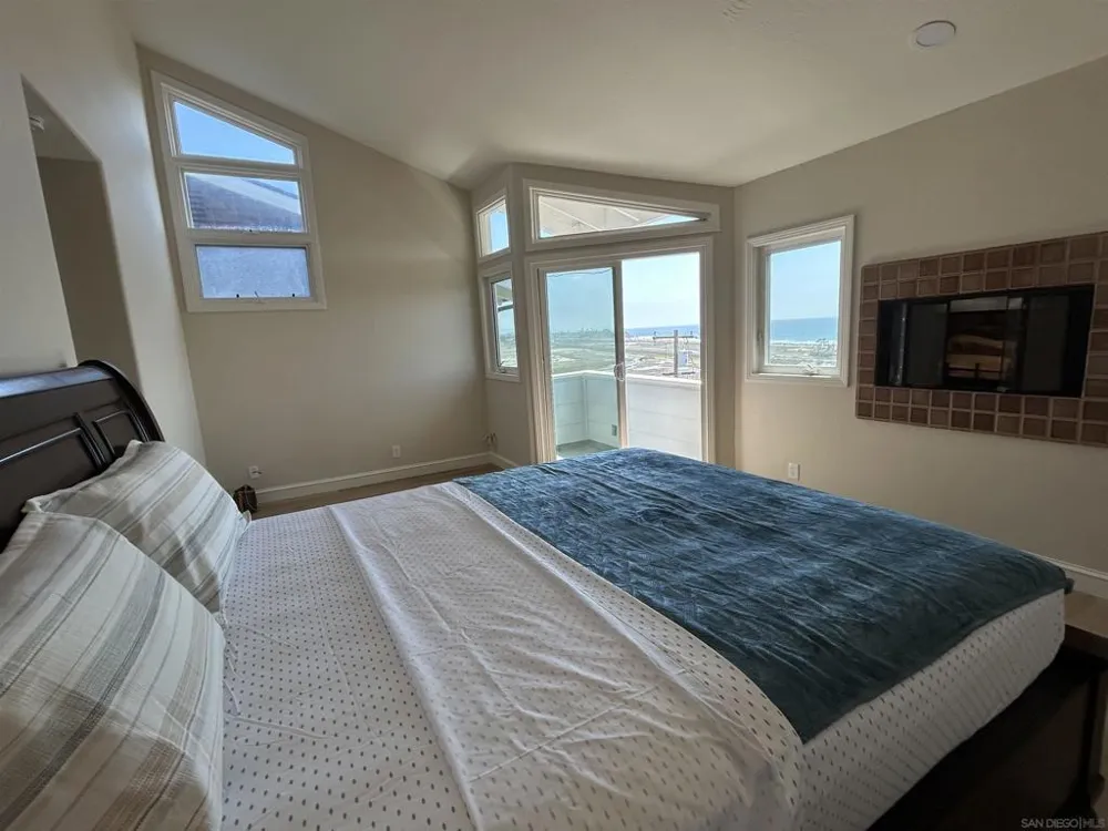 2510 MONTGOMERY AVE #A Cardiff by the Sea, CA 92007