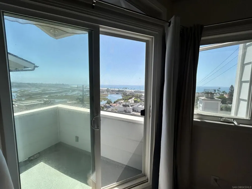 2510 MONTGOMERY AVE #A Cardiff by the Sea, CA 92007