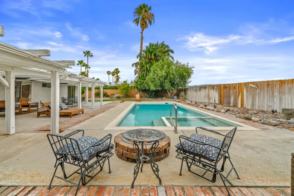 912 Cam Condor Palm Springs, CA 92262