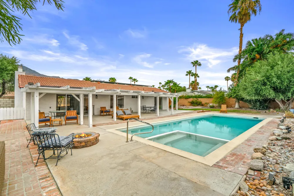912 Cam Condor Palm Springs, CA 92262
