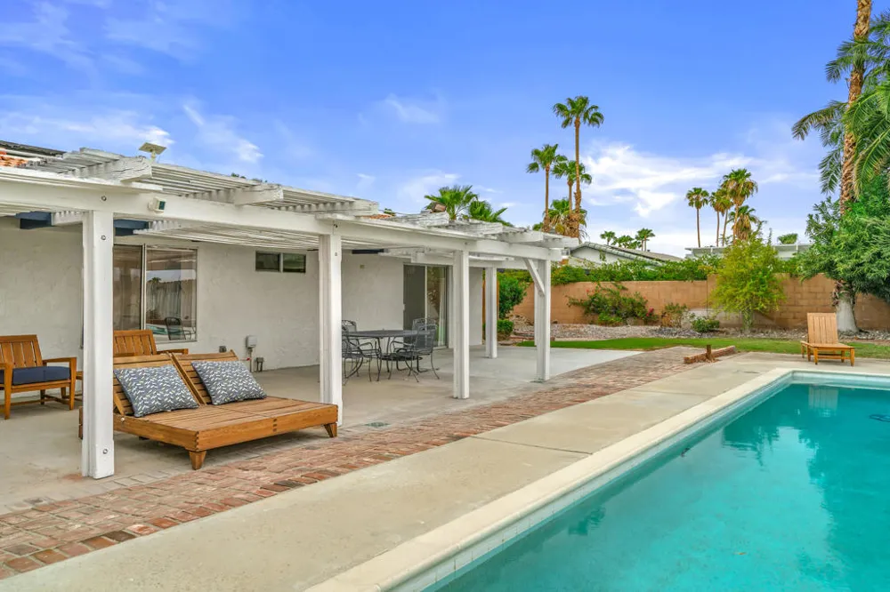 912 Cam Condor Palm Springs, CA 92262