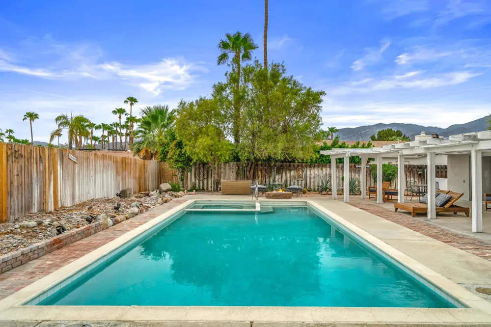 912 Cam Condor Palm Springs, CA 92262