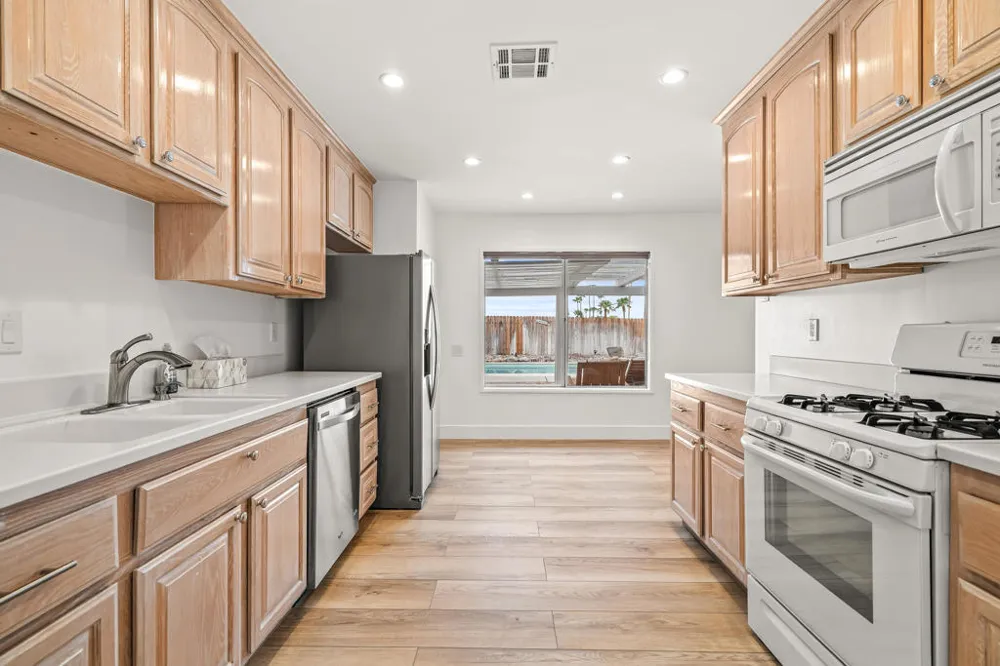 912 Cam Condor Palm Springs, CA 92262