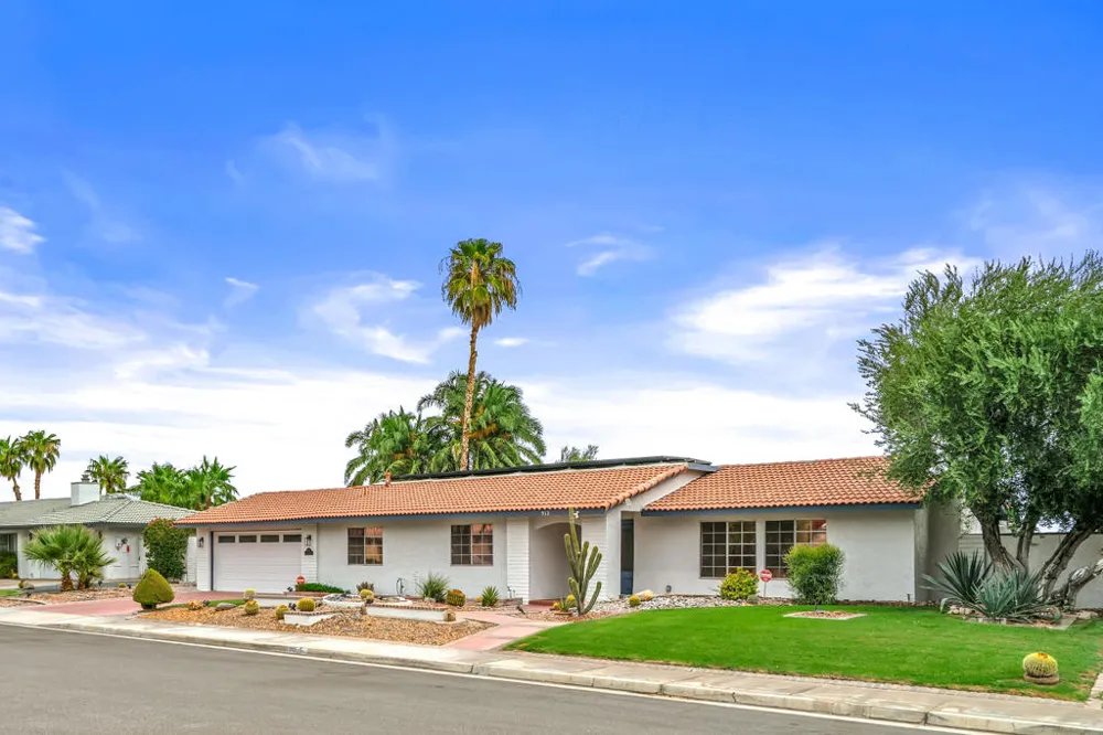 912 Cam Condor Palm Springs, CA 92262