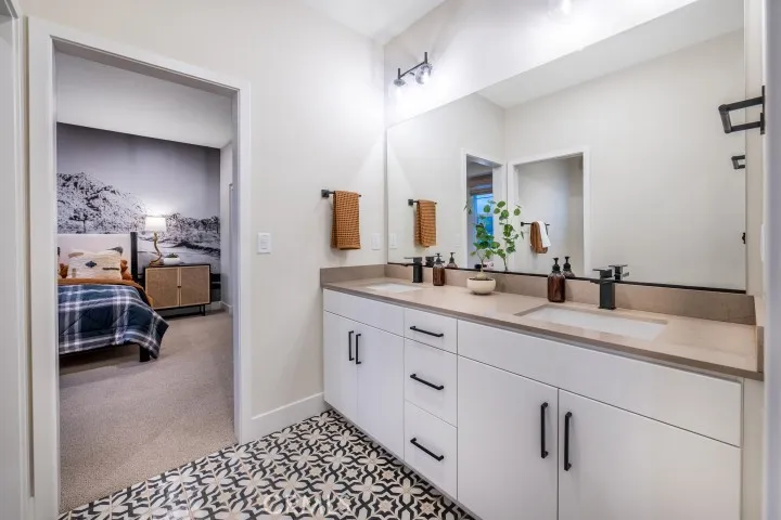 16341 Estonia Drive Canyon Country, CA 91387