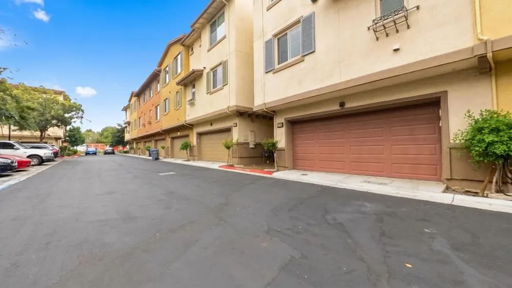 322 Fair Oaks Avenue Sunnyvale, CA 94085