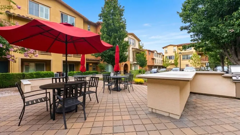 322 Fair Oaks Avenue Sunnyvale, CA 94085