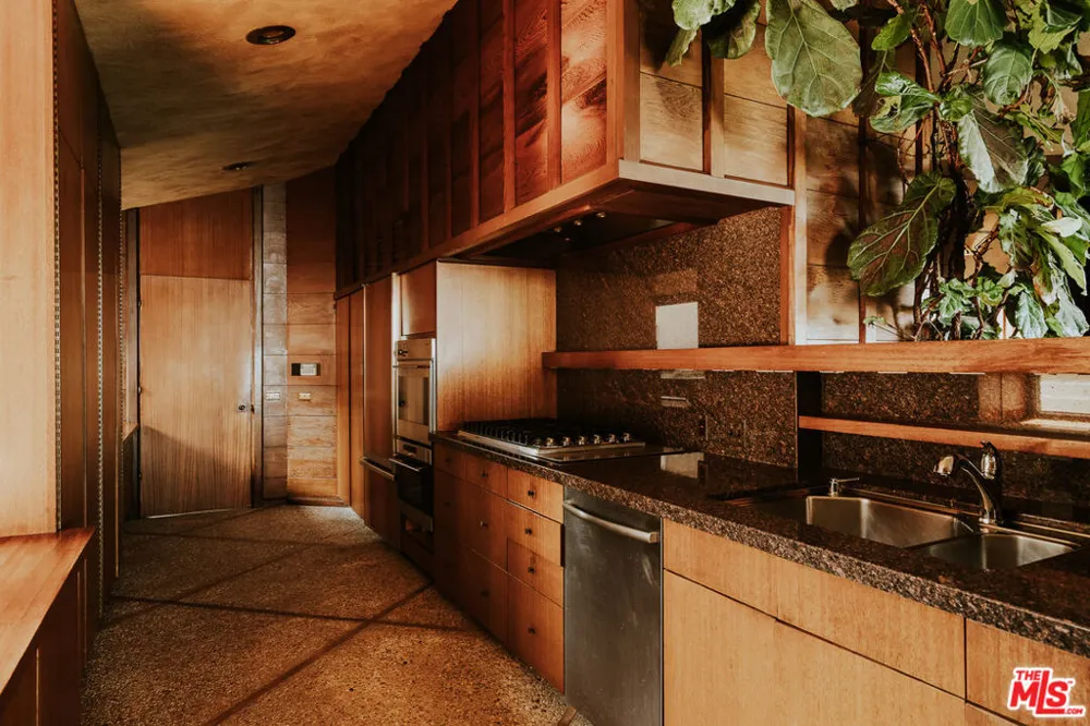 8 Sea Cove Drive Rancho Palos Verdes, CA 90275