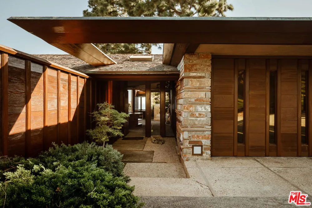 8 Sea Cove Drive Rancho Palos Verdes, CA 90275