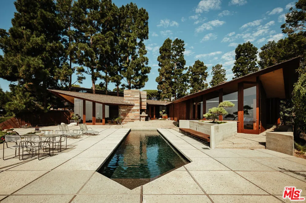 8 Sea Cove Drive Rancho Palos Verdes, CA 90275