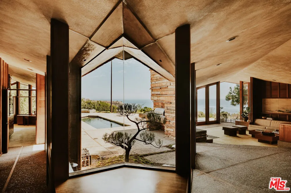 8 Sea Cove Drive Rancho Palos Verdes, CA 90275