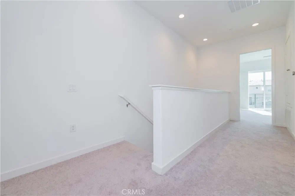 1083 Cadence Irvine, CA 92618