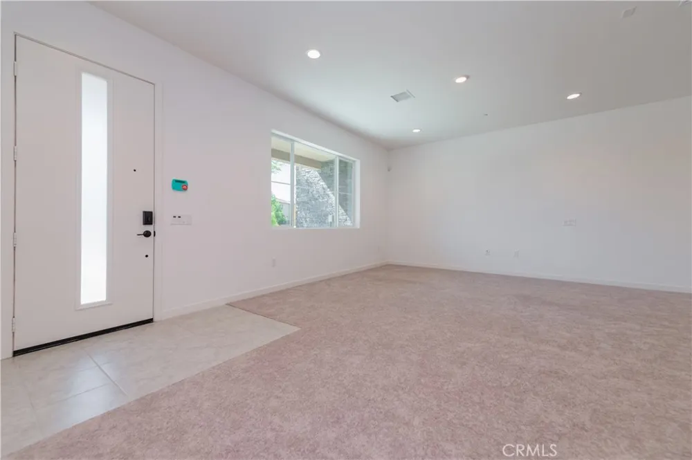 1083 Cadence Irvine, CA 92618