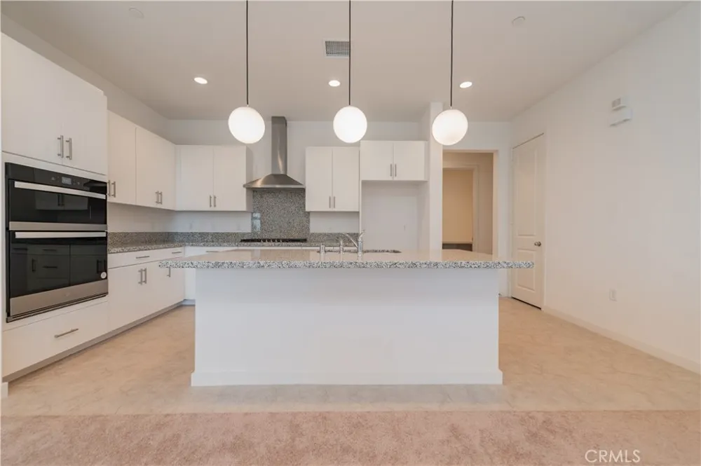 1083 Cadence Irvine, CA 92618