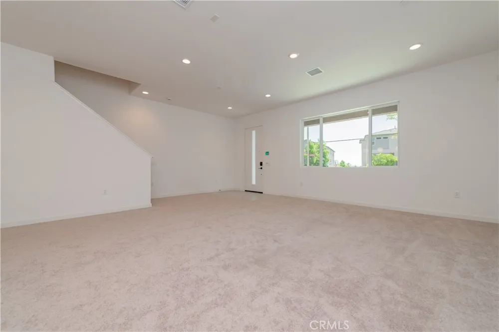1083 Cadence Irvine, CA 92618