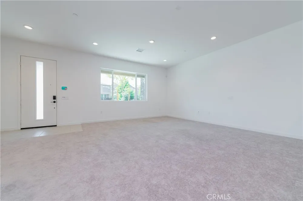 1083 Cadence Irvine, CA 92618