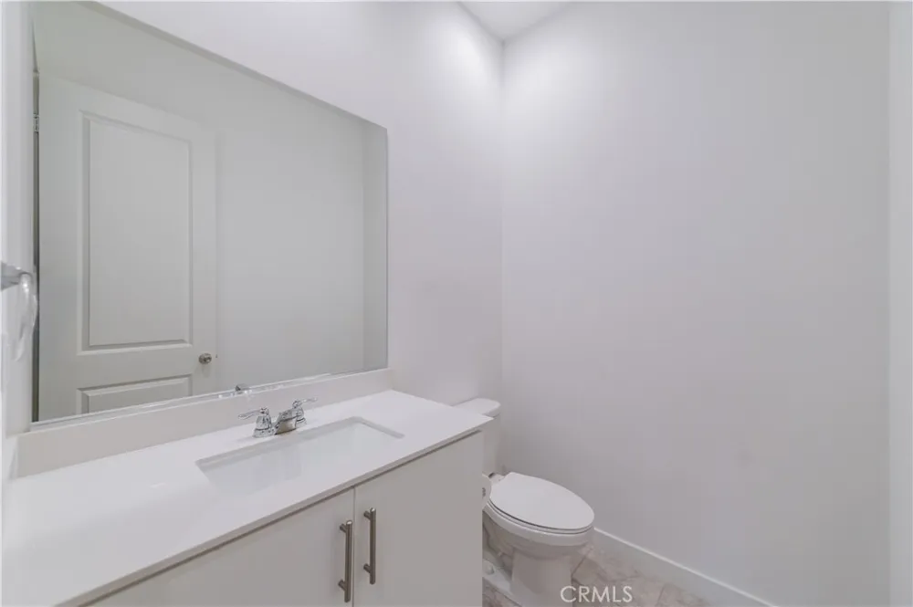 1083 Cadence Irvine, CA 92618