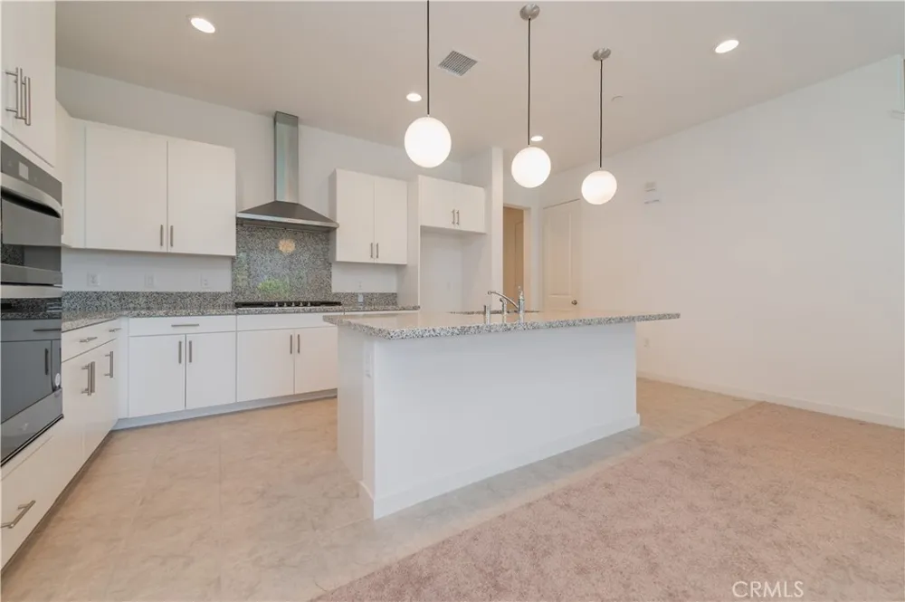 1083 Cadence Irvine, CA 92618