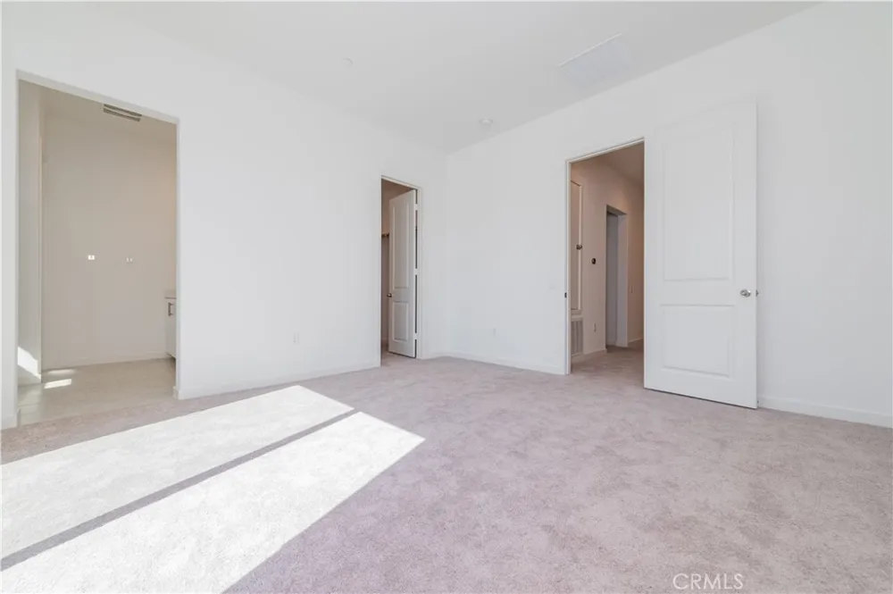 1083 Cadence Irvine, CA 92618