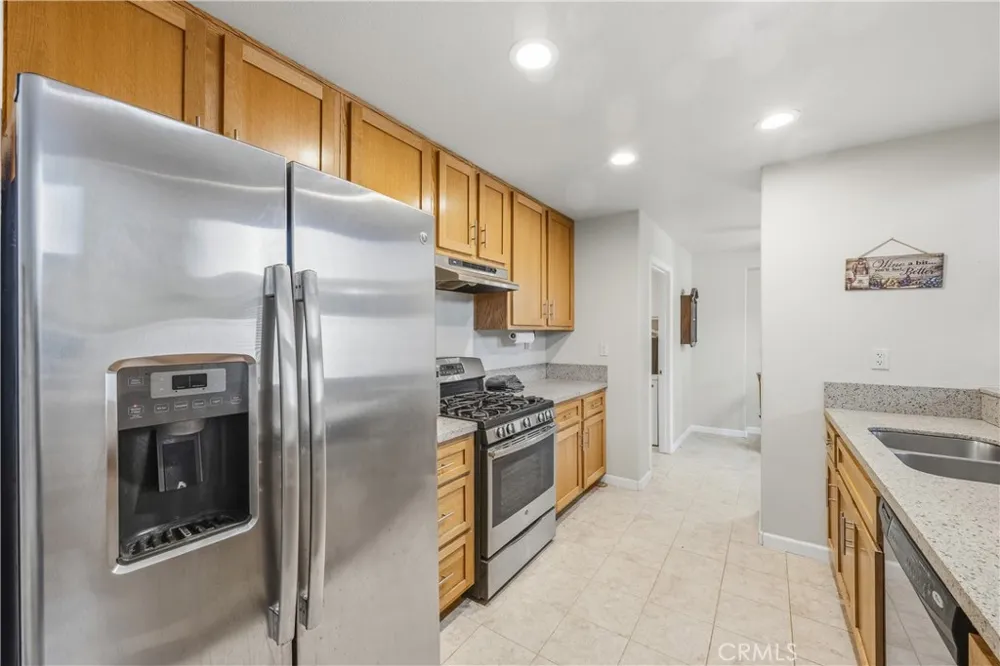 16671 Hagador Avenue Victorville, CA 92394