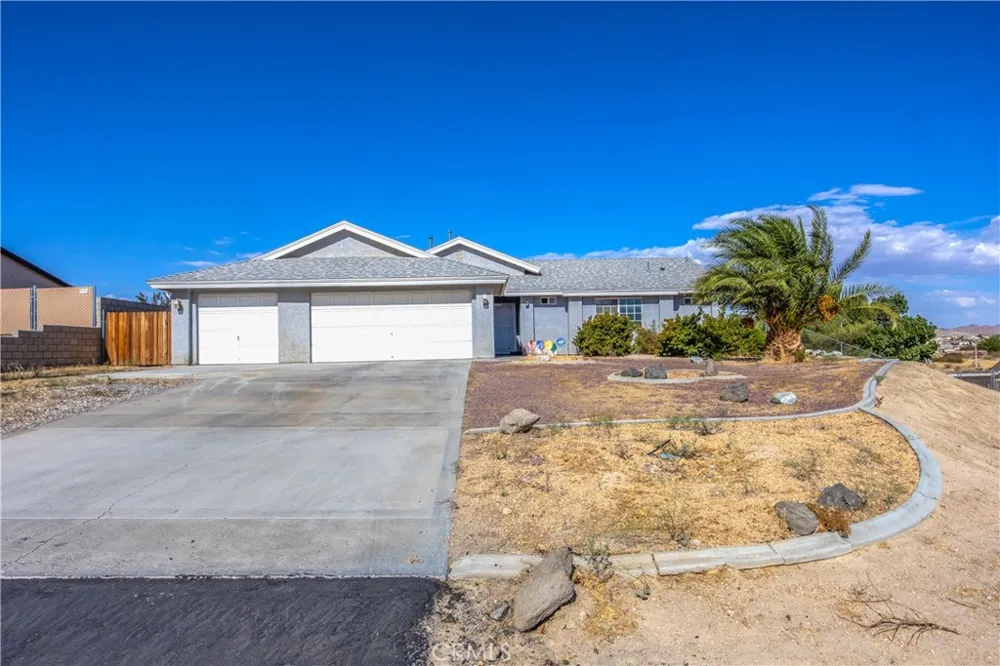 16671 Hagador Avenue Victorville, CA 92394