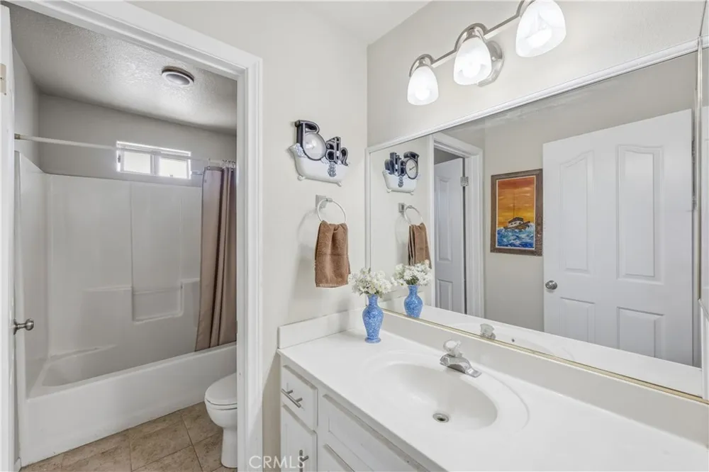 16671 Hagador Avenue Victorville, CA 92394